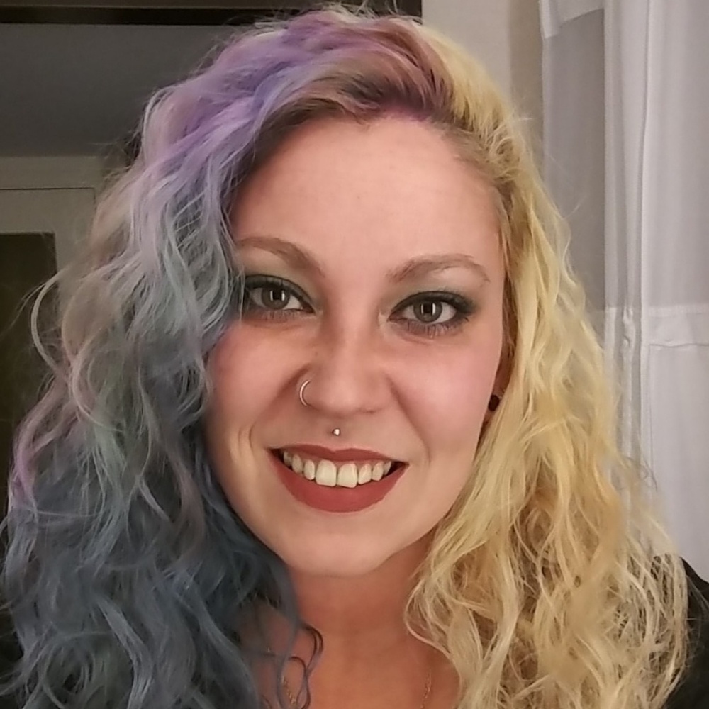 Meet your Posher, Alyssa